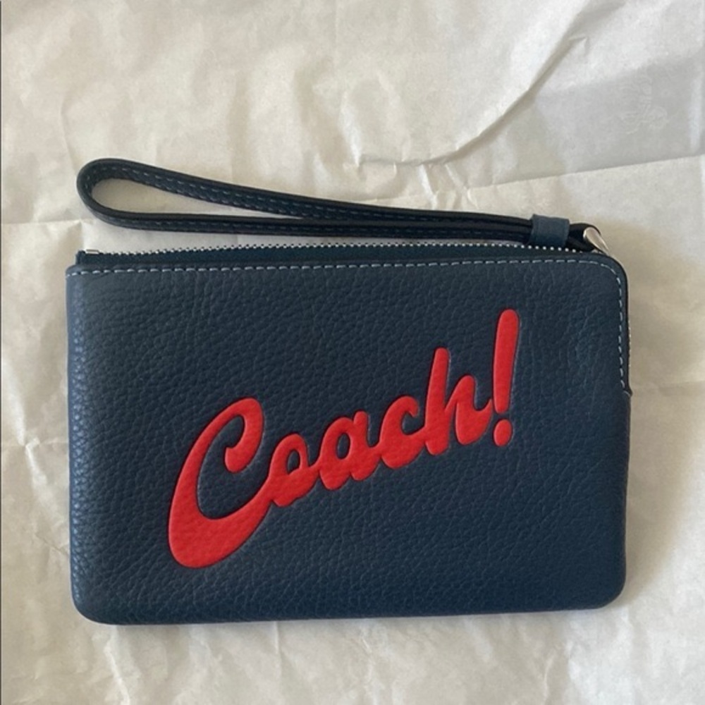 BNWT Coach Corner Zip Wrislet Navy Blue with Coach Graphic